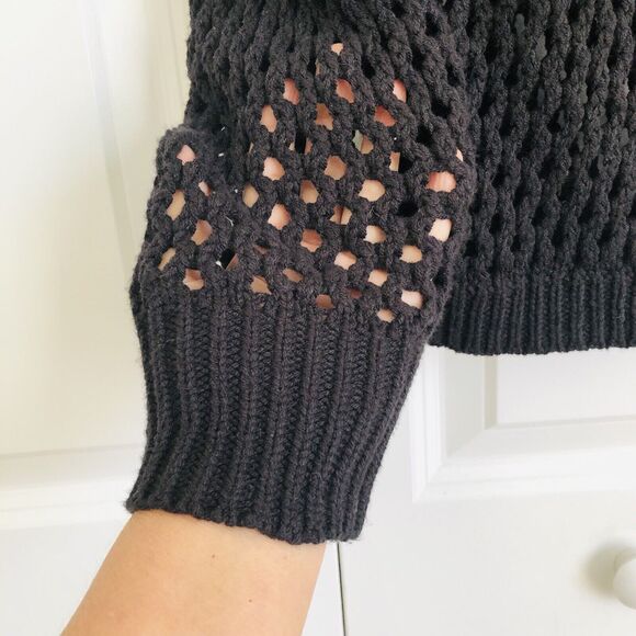 OVERSIZED POINTELLE KNIT SWEATER SIZE MEDIUM BLACK PULLOVER CROCHET HOOKED UP168 - Picture 5 of 6